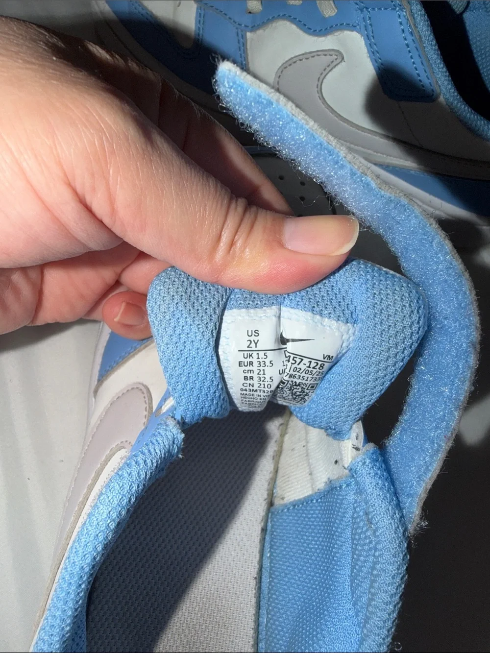 Nike Kids Blue and White Low-Top Sneakers with Hook-and-Loop Strap